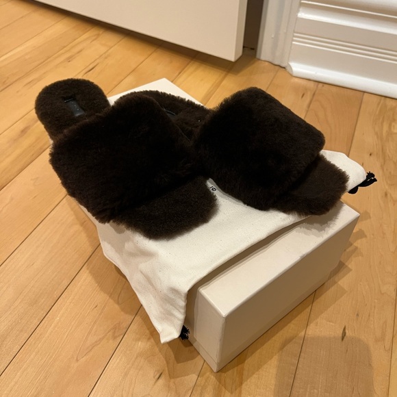 BNIB Aeyde Shearling Slides - Picture 4 of 6